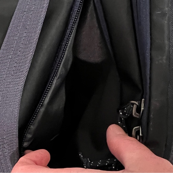 Patagonia Black Hole® Mini MLC® Pack 30L - Picture 6 of 15